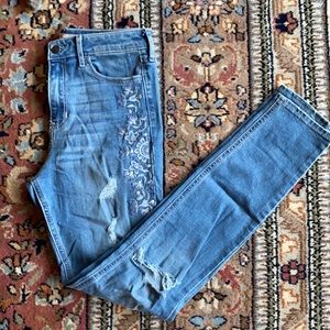 Hollister skinny jeans with flower embroidery